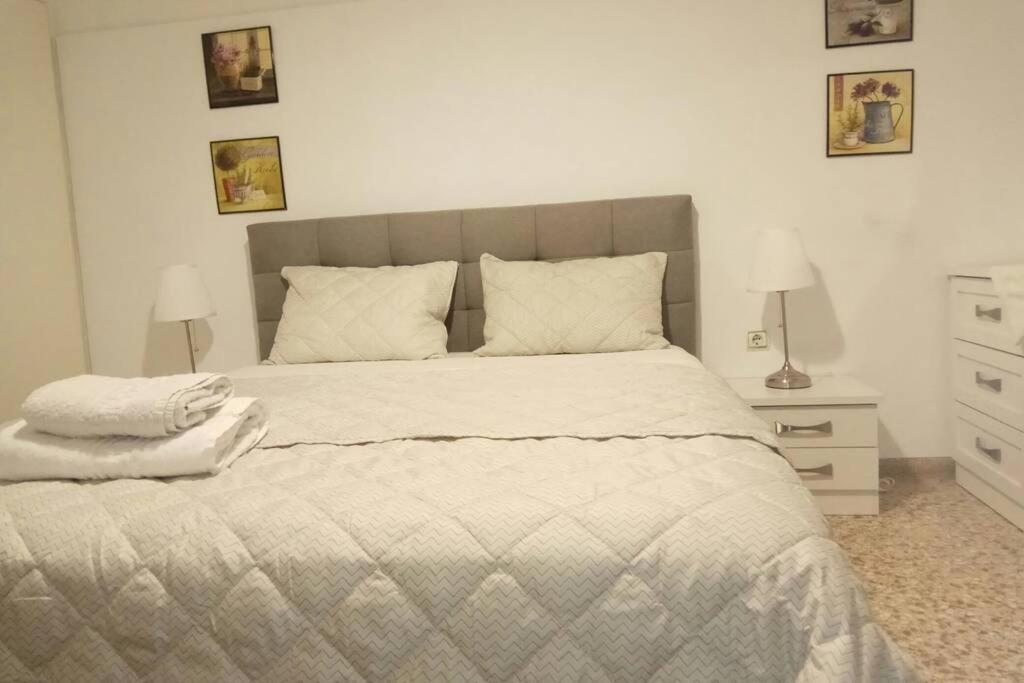 Central Town House 60M2**** Pireu Exterior foto