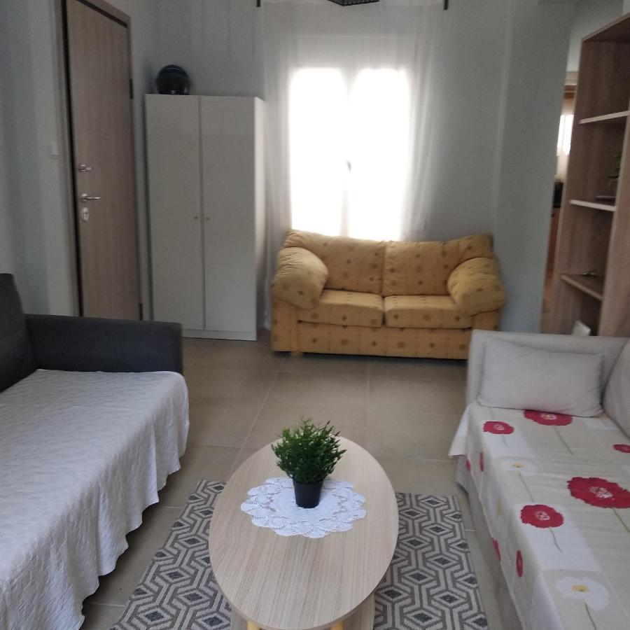 Central Town House 60M2**** Pireu Exterior foto