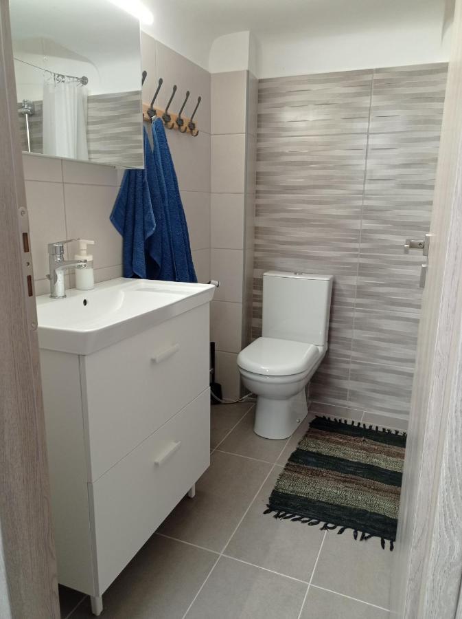 Central Town House 60M2**** Pireu Exterior foto